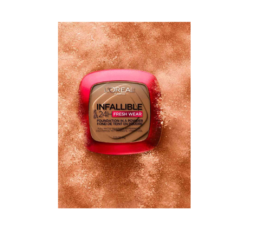 Up to 24H Fresh Wear Foundation in a