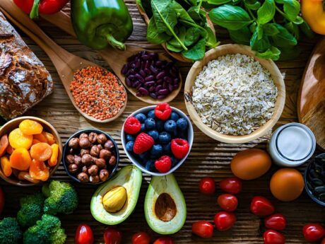 হরমোনজনিত ব্রণ নিয়ন্ত্রণের সহজ ঘরোয়া উপায় – Natural Remedies Guide 4 Balanced diet to prevent hormonal acne naturally