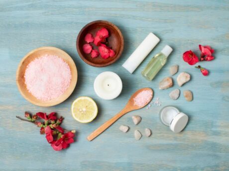 দৈনন্দিন ত্বকের জন্য সহজ ও কার্যকর ১০টি বিউটি টিপস 1 দৈনন্দিন ত্বকের জন্য সহজ ও কার্যকর ১০টি বিউটি টিপস